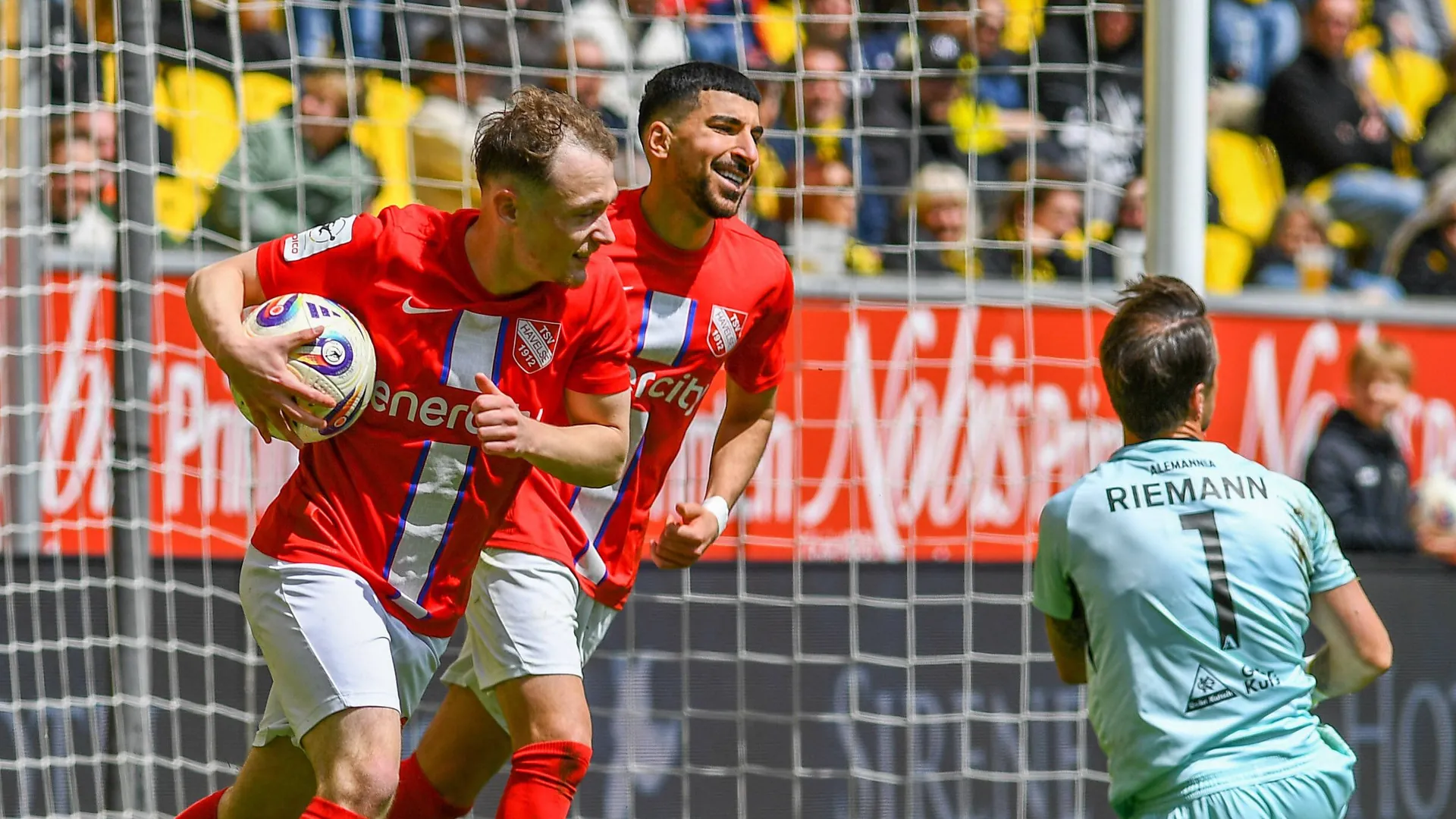 TSV Havelse celebrates a goal: The relegated third division team could surprisingly stay in the league. TSV Havelse celebrates a goal: The relegated third division team could surprisingly stay in the league.