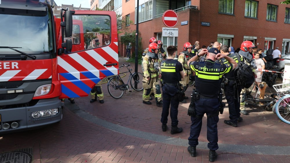 24 homes evacuated after explosion and fire in Amsterdam-Oost home