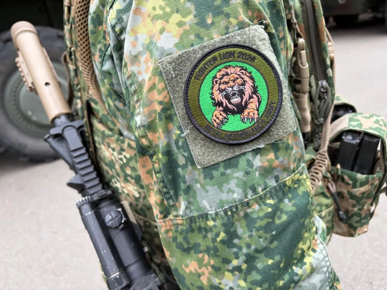 The emblem of the military exercise (photo: Willem-Jan Joachems).