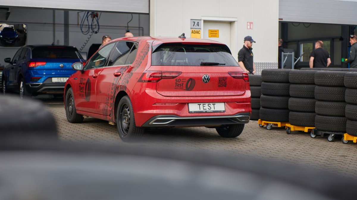 ADAC All-Season Tire Test: Only One Model Rated ‘Good’, Others Risky!