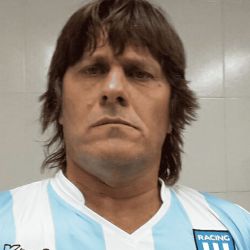 Adorni scandal: the sketch of the former Racing player who pretended to find a pendrive