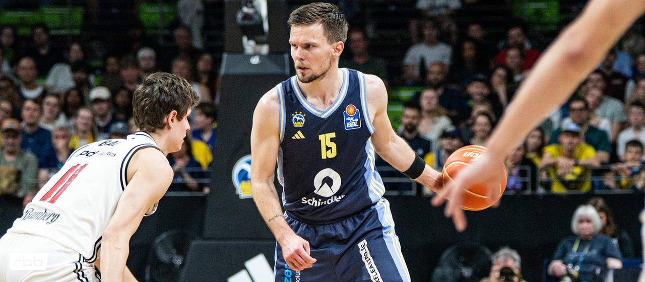 Alba Berlin's Martin Hermannsson in the second semi-final duel against Bamberg (Source: IMAGO / HMB-Media)