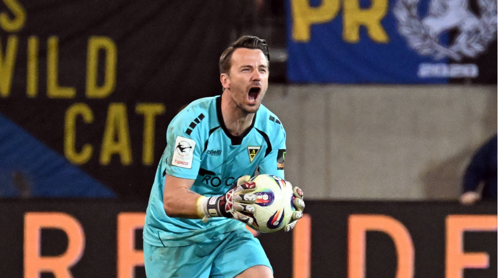 At 37: veteran goalkeeper Riemann extends his contract with Alemannia Aachen