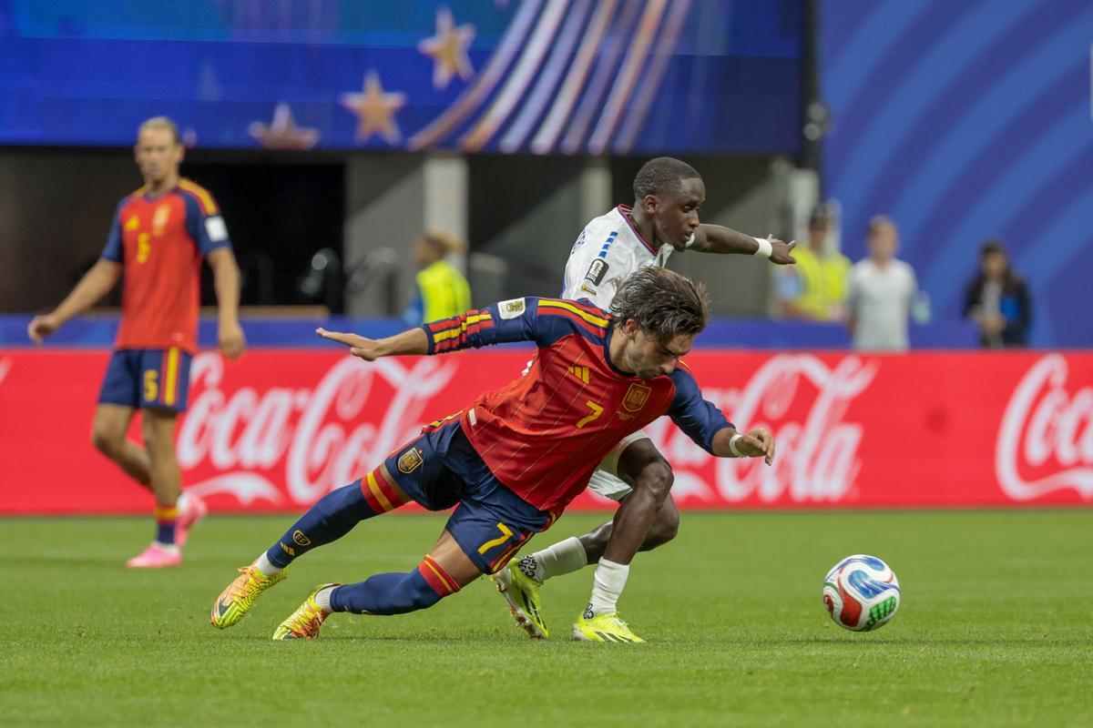 Barça does not shine in the World Cup premiere