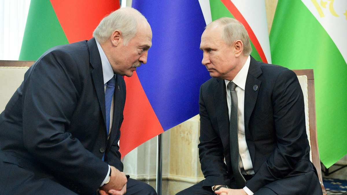 Belarus Prepares for War: Selenskyj Warns of New Front Threat