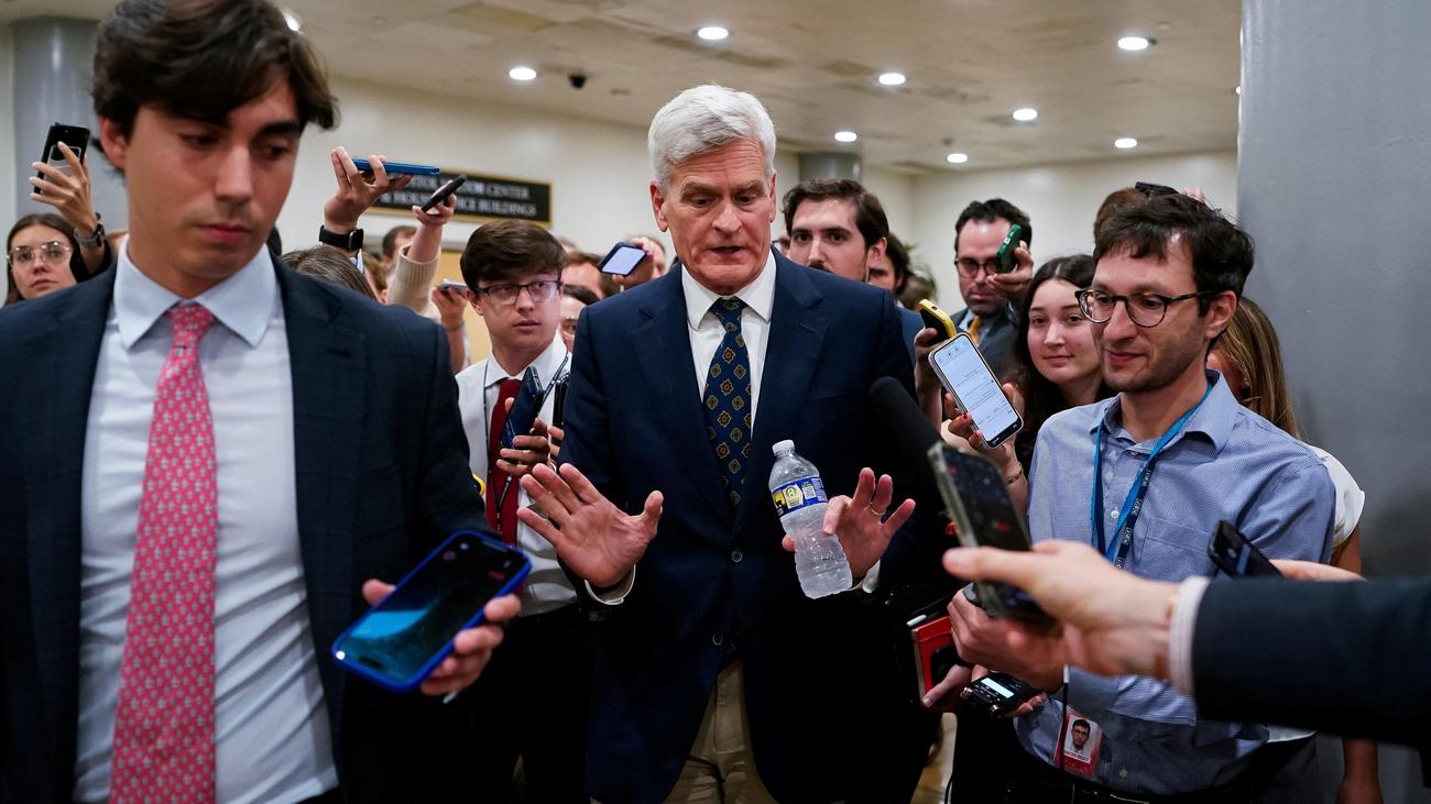 Bill Cassidy Accuses Trump of Misleading Americans on Iran War Transparency