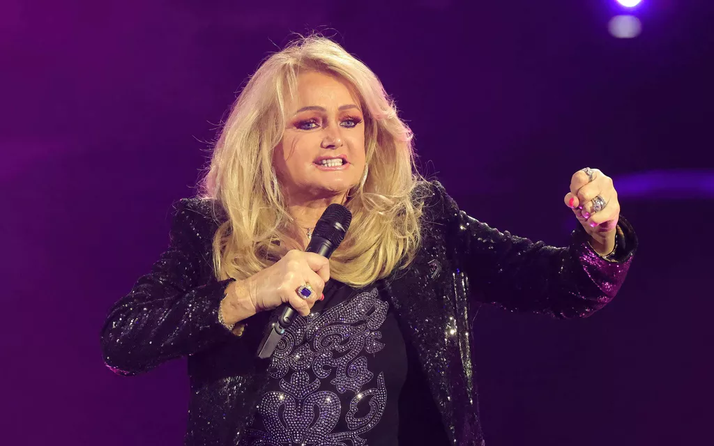 Bonnie Tyler woke up from a coma