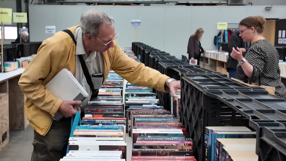Book market Opmeer, the largest in the province, is thinking about going a size bigger