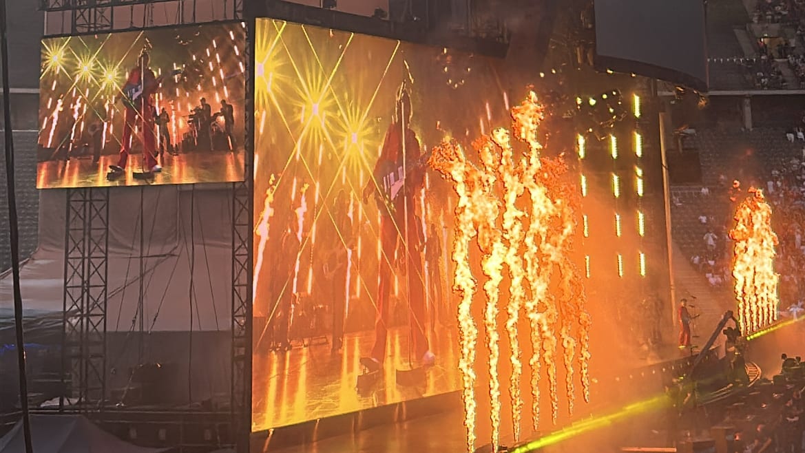 Bruno Mars Ignites Berlin: Fans Sizzle at 34-Degree Concert Night