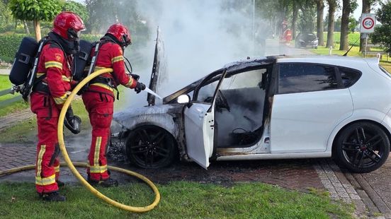Car catches fire while driving in Gasselternijveenschemond