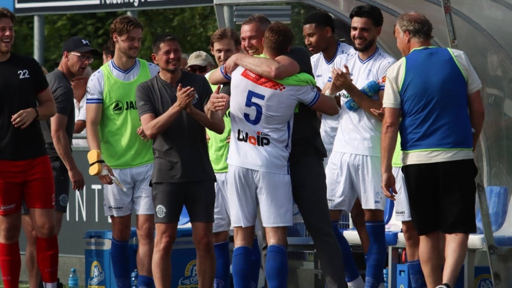 Champion maker Smit remains loyal to Purmersteijn despite Volendam’s lure