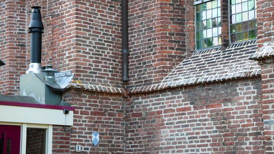 Copper thieves remove drain pipes from the Stefanus Church in Beilen