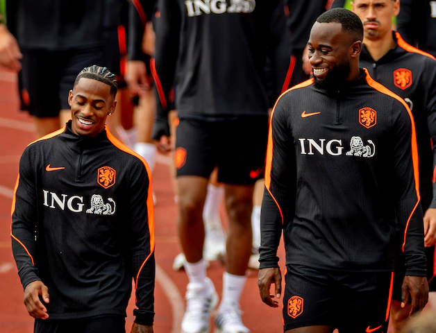 Crysencio Summerville the day after the match against Japan together with Lutsharel Geertruida.