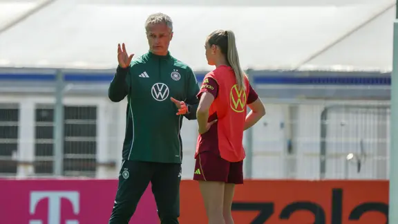 Wants to avoid the playoffs with the DFB women at all costs: Christian Wück.