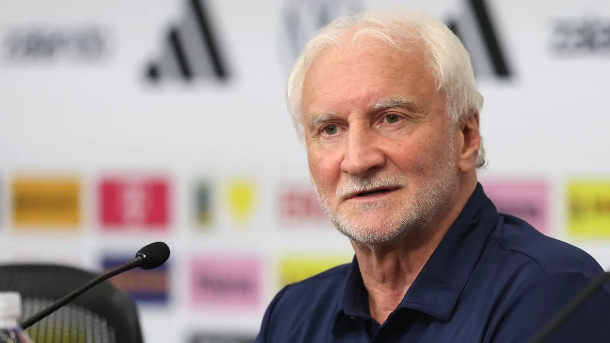 Rudi Völler: The DFB sports director was also confronted with political issues at the press conference in Winston-Salem. Rudi Völler: The DFB sports director was also confronted with political issues at the press conference in Winston-Salem.