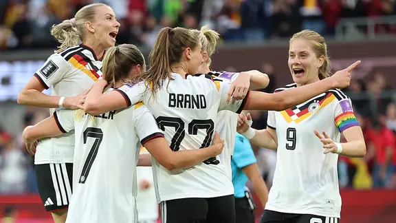 Celebrations from the DFB women