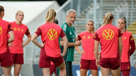 National coach Christian Wück with his players