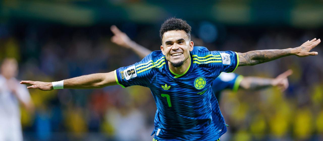 Luis Diaz celebrates after the 2-1