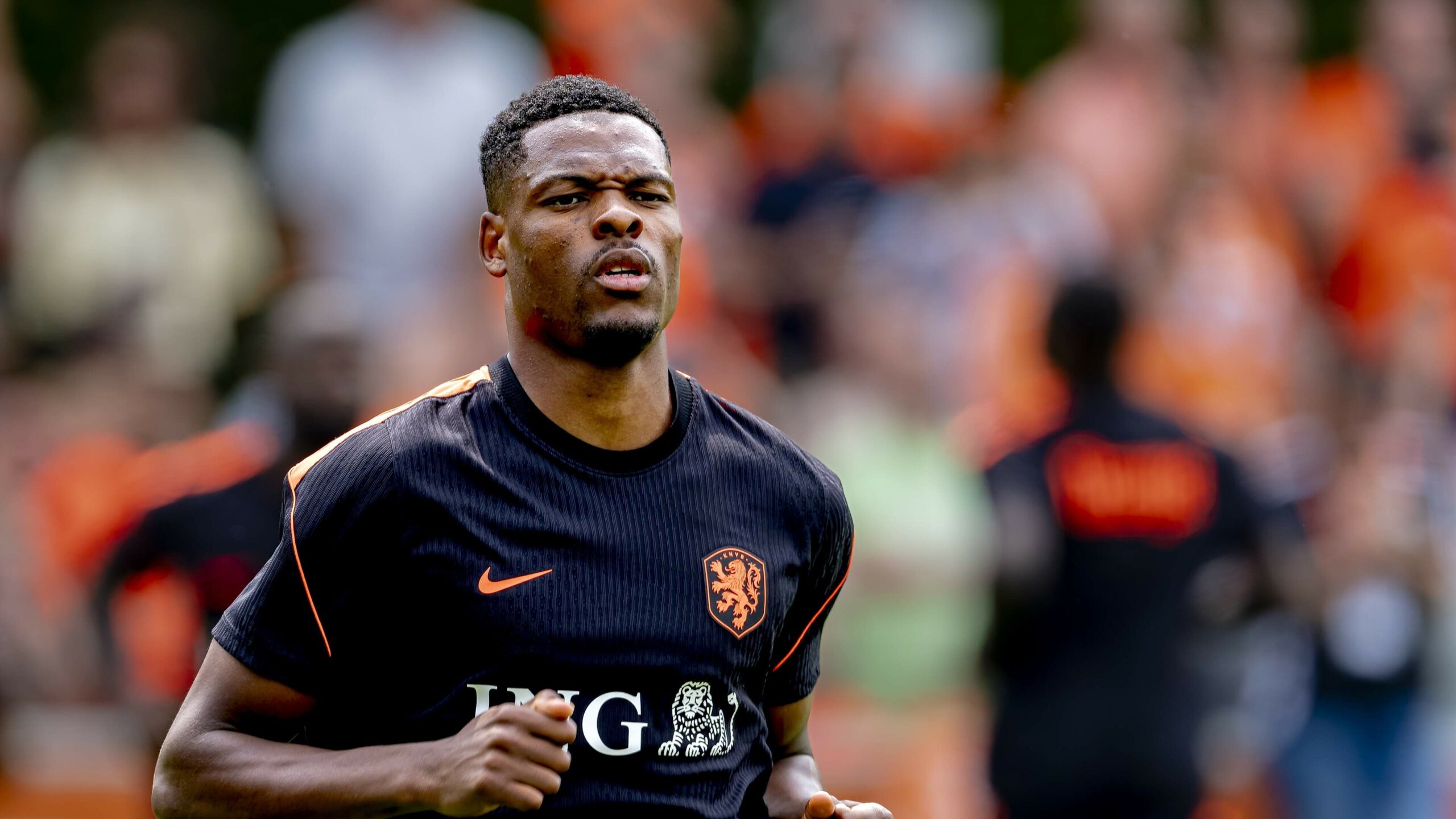Denzel Dumfries is silent about Real Madrid, but talks passionately about the Dutch national team: ‘We agreed after the previous European Championship to tell each other the truth’