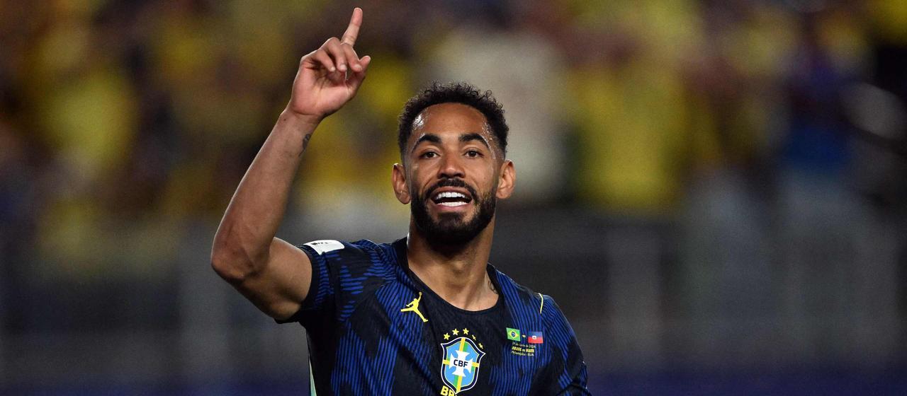 Matheus Cunha celebrates his first goal