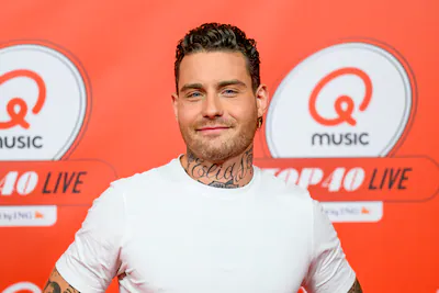 Douwe Bob does a good deed and puppy mother Marion asks for help | Show