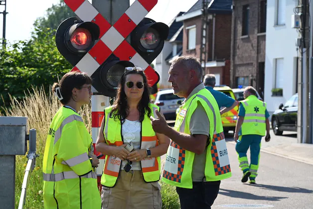 The mayor is in discussions with emergency planning coordinators.