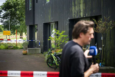 Dutch neighborhood in shock after girl (13) is arrested for involvement in death of parents (53): “It is normally so quiet here”