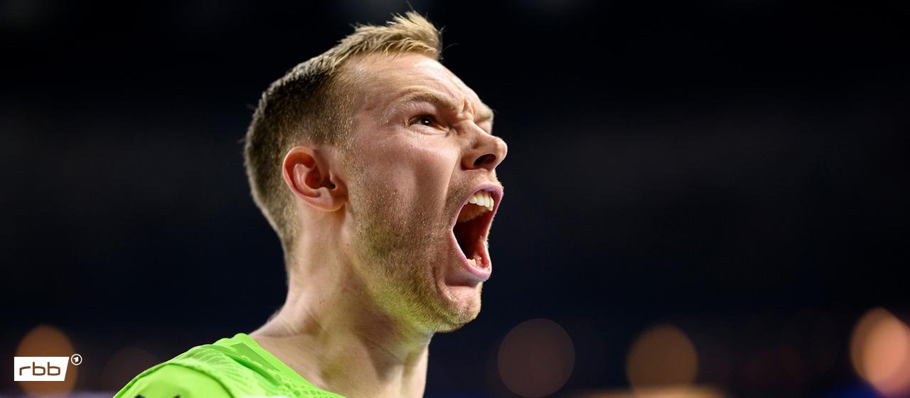 Füchse player Mathias Gidsel celebrates against Magdeburg (Source: IMAGO / anke waelischmiller)