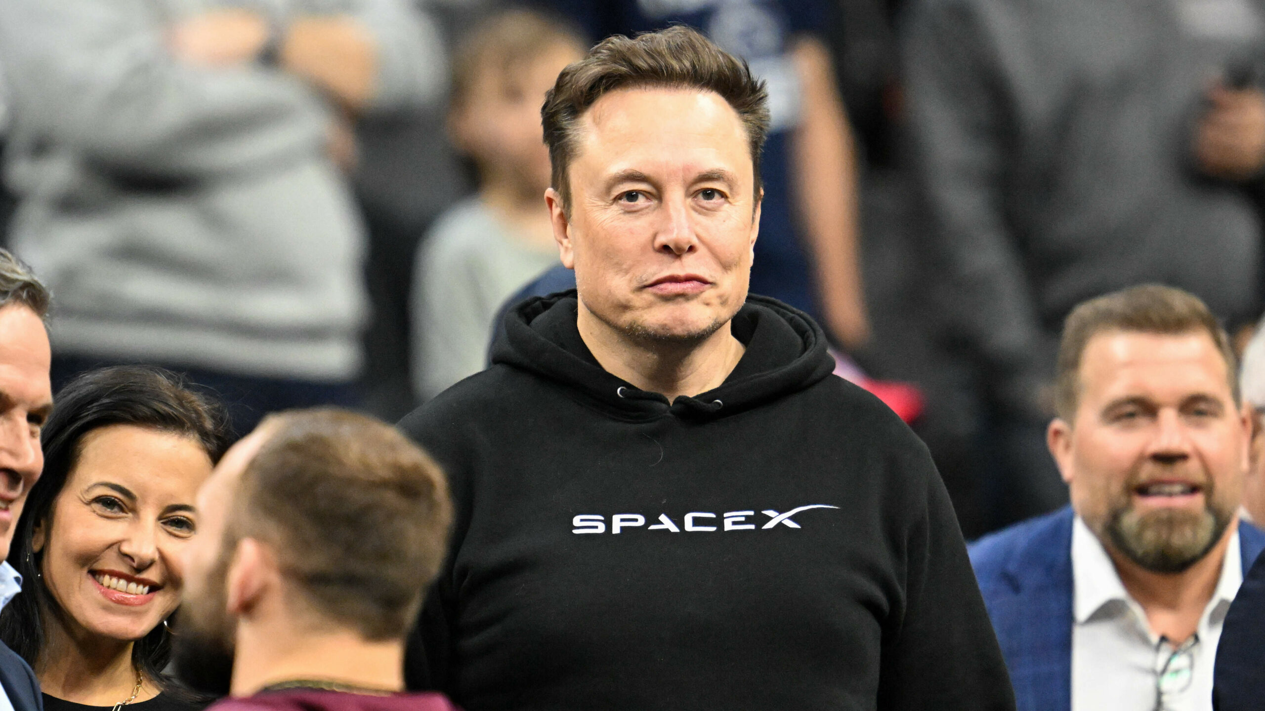 Elon Musk hopes for the largest IPO ever: this is what investors get when they buy SpaceX shares