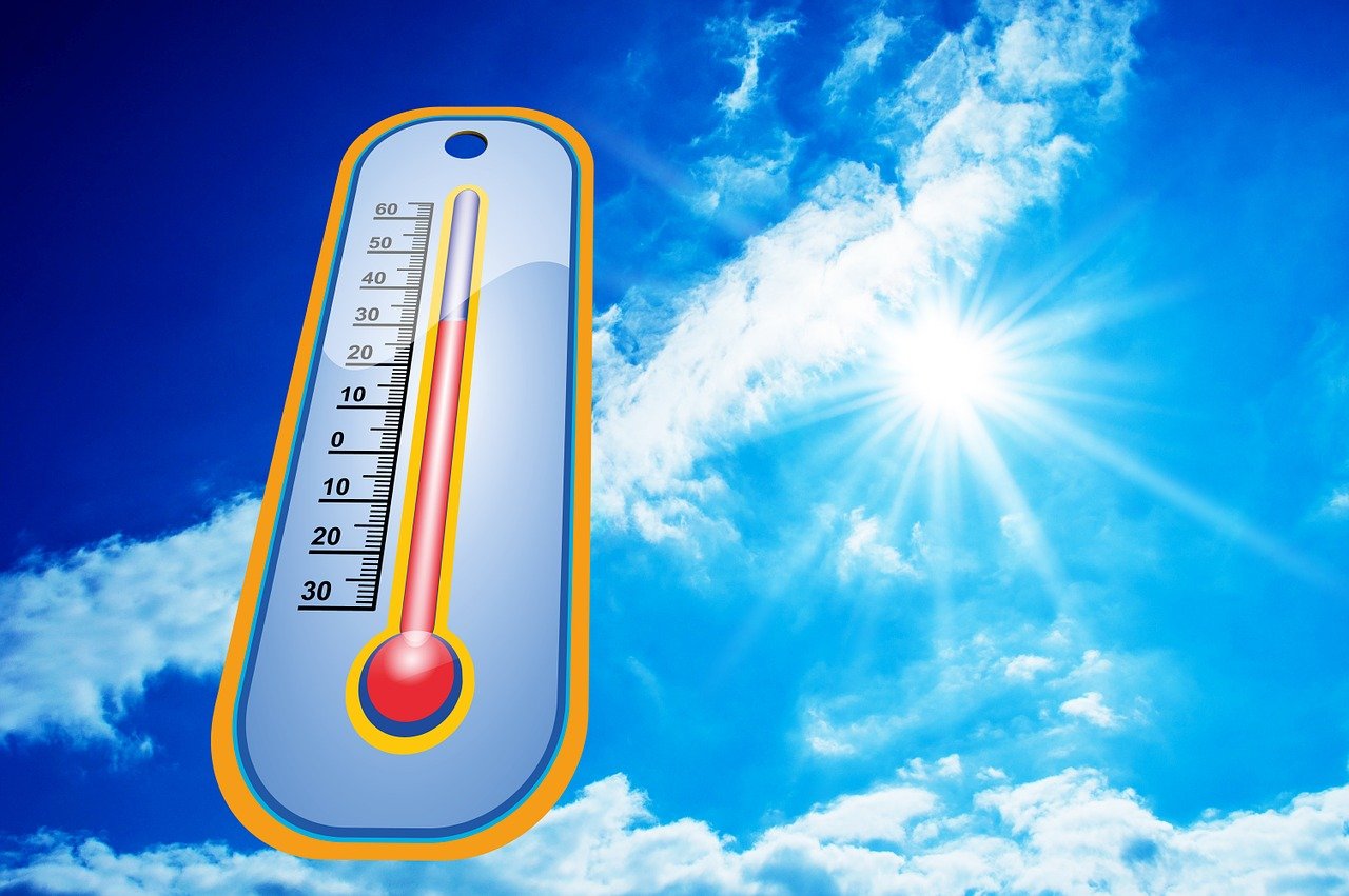 Essential Heat Protection Tips for Seniors This Summer – Join Us!