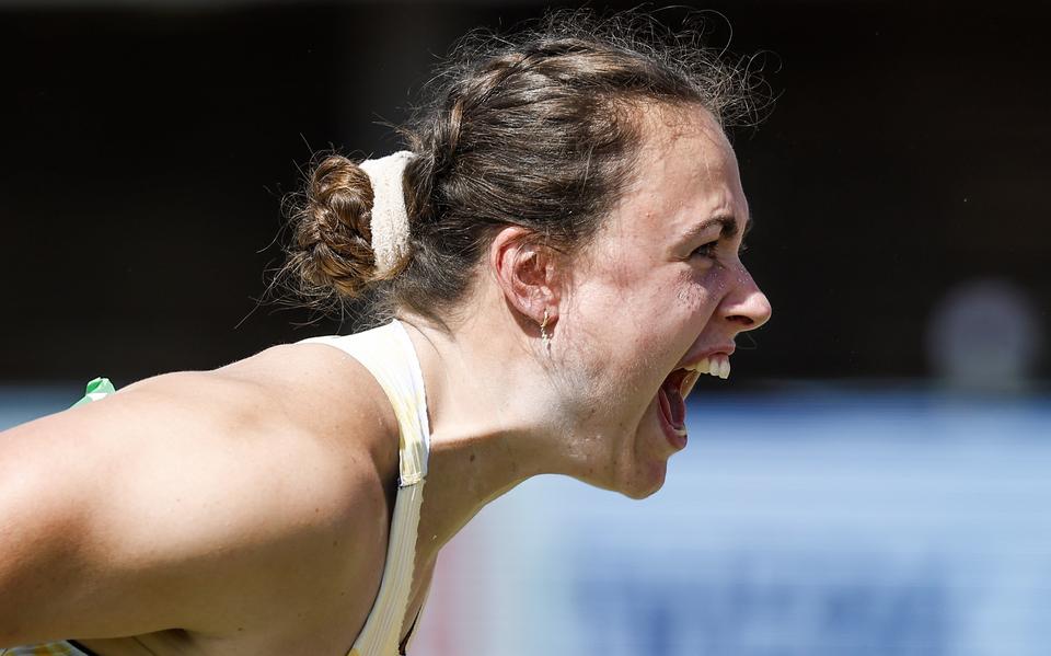 Everyone thinks she is crazy, but Jorinde van Klinken also shines with a shot