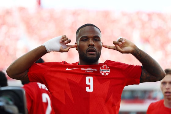Cyle Larin.