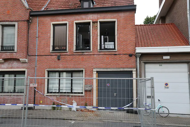 The explosion took place in the Langestraat in Zele. The entire house is uninhabitable. 