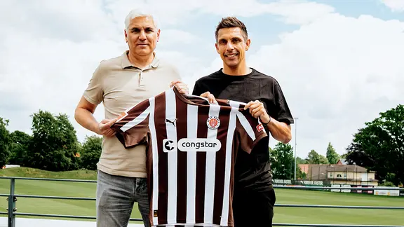 St. Pauli's sports director Andreas Bornemann (l.) and coach Marcel Rapp
