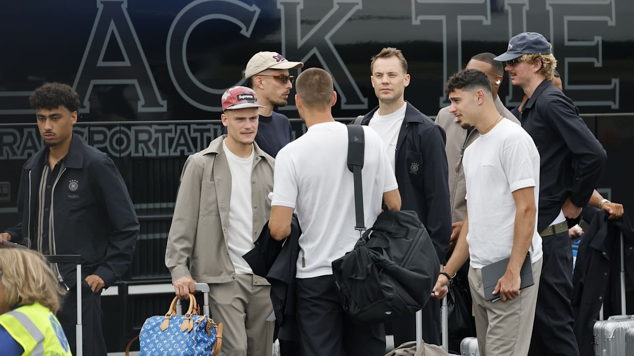 Forgotten Pass Causes Delay: DFB Team’s Chaotic Departure for Paraguay Match