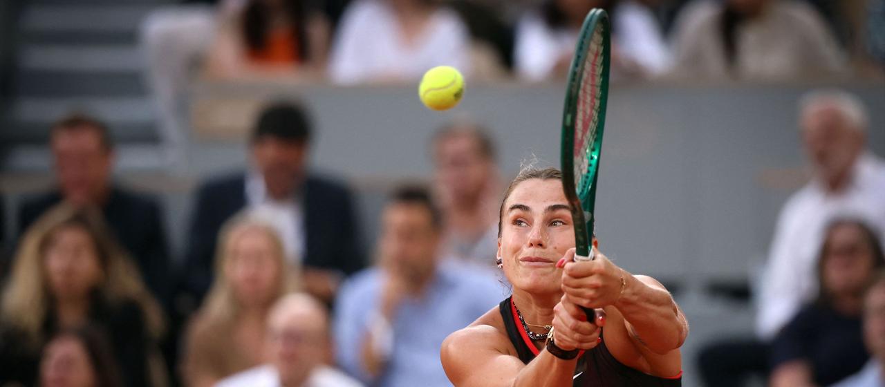 Aryna Sabalenka tries hard 