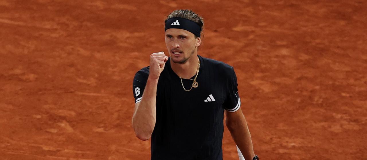 Alexander Zverev celebrates his quarterfinal victory against Rafael Jodar