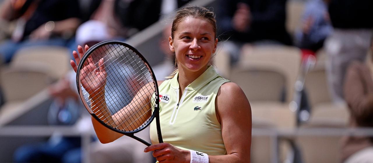 Maja Chwalinska after defeating Anna Kalinskaya