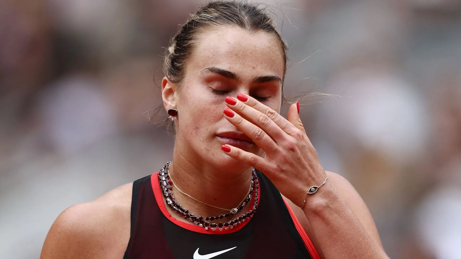 Desperate: Aryna Sabalenka in the match against Diana Shnaider.