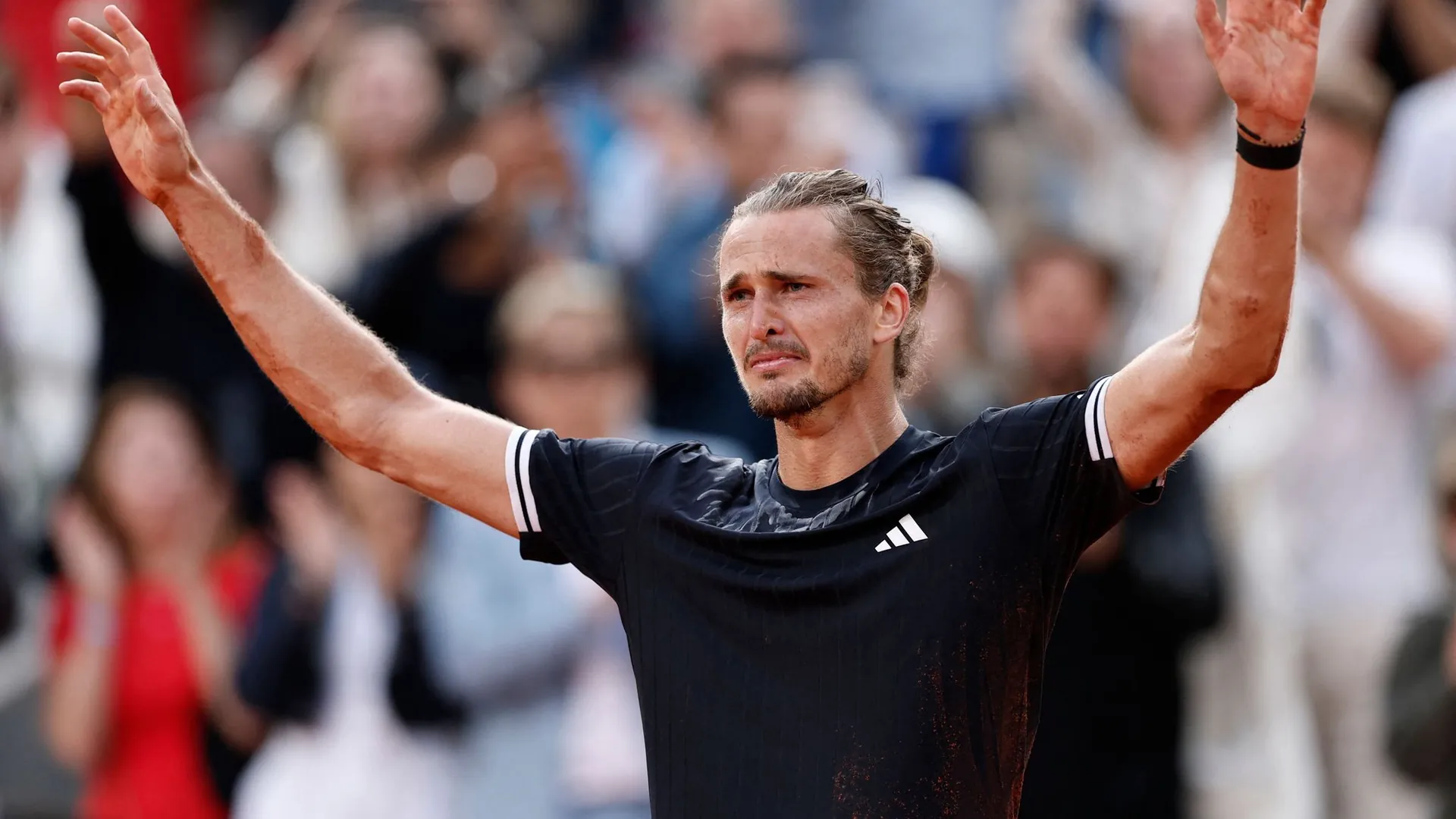 Tears of the winner: Alexander Zverev is exhausted after his success in the final of the French Open. Tears of the winner: Alexander Zverev is exhausted after his success in the final of the French Open.