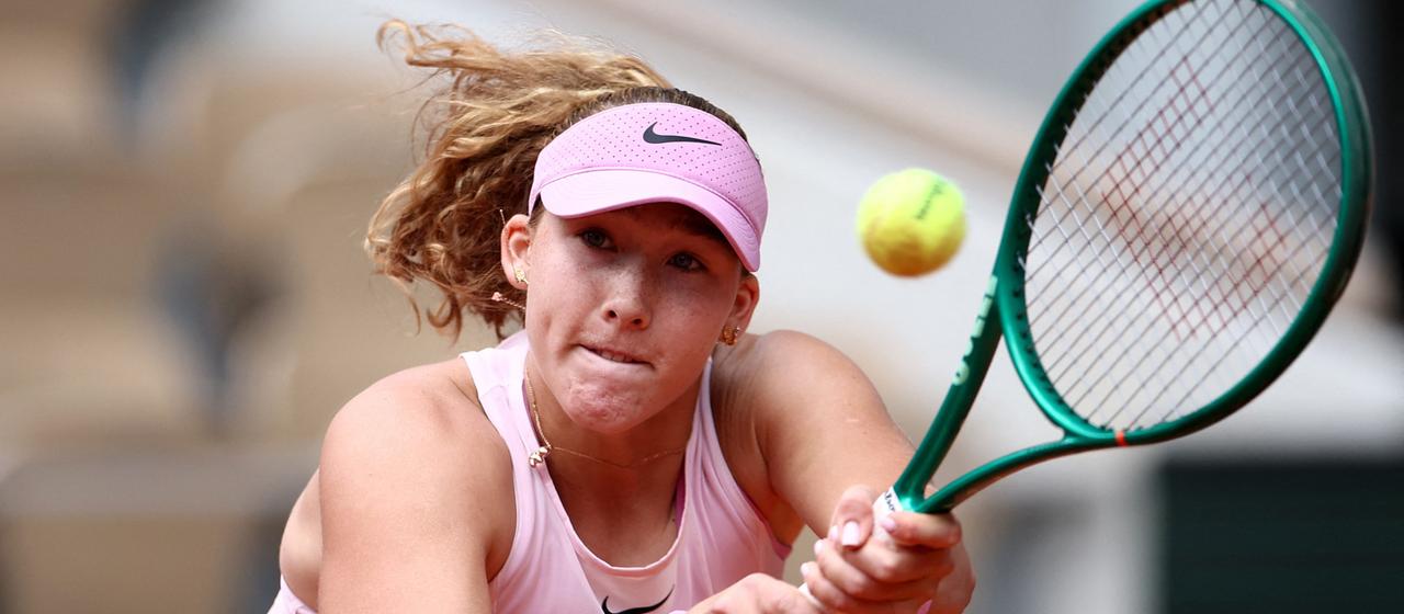 Mirra Andreeva during her semifinal match at the French Open