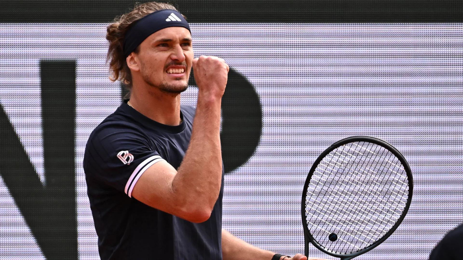 Fist clenched: Alexander Zverev can win his first Grand Slam title in the Roland Garros final.