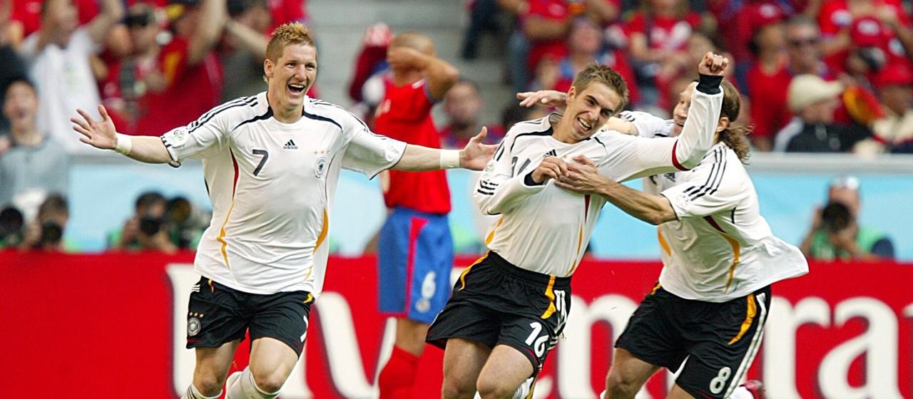 World Cup 2006: Schweinsteiger, Lahm, Frings celebrate the 1-0 win against Costa Rica