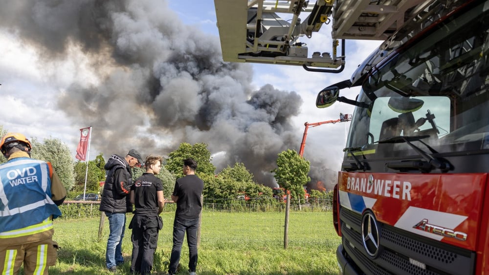 Glass shards from solar panels released during a fire in Zwaanshoek, we now know this