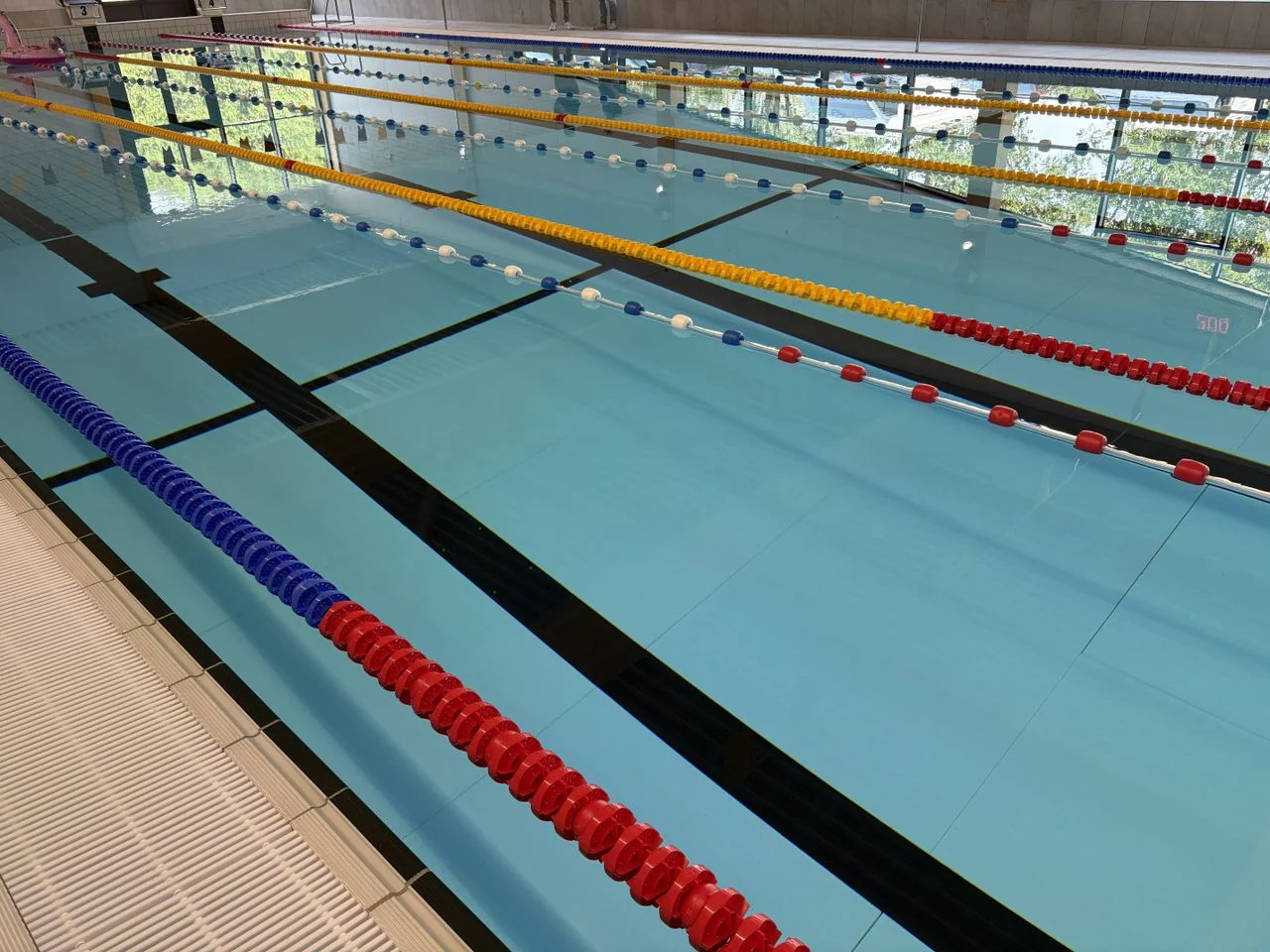 Competitions can also be held in the swimming pool (photo: Karin Kamp).