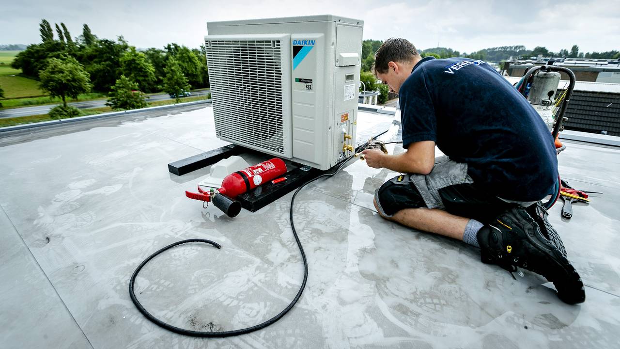 Heat wave means run on air conditioning: ‘We keep a cool head’