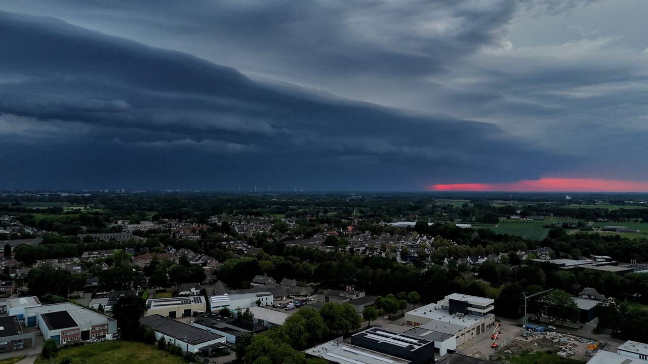Heavy thunderstorms in West Brabant, festival in Tilburg must stop earlier