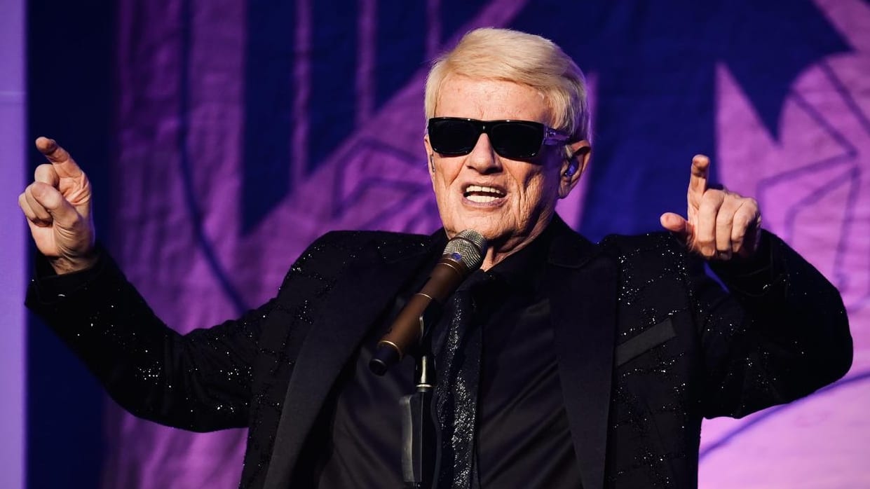 Heino Turns Down €100,000 Offer from Right-Wing Party: Shocking Rejection!