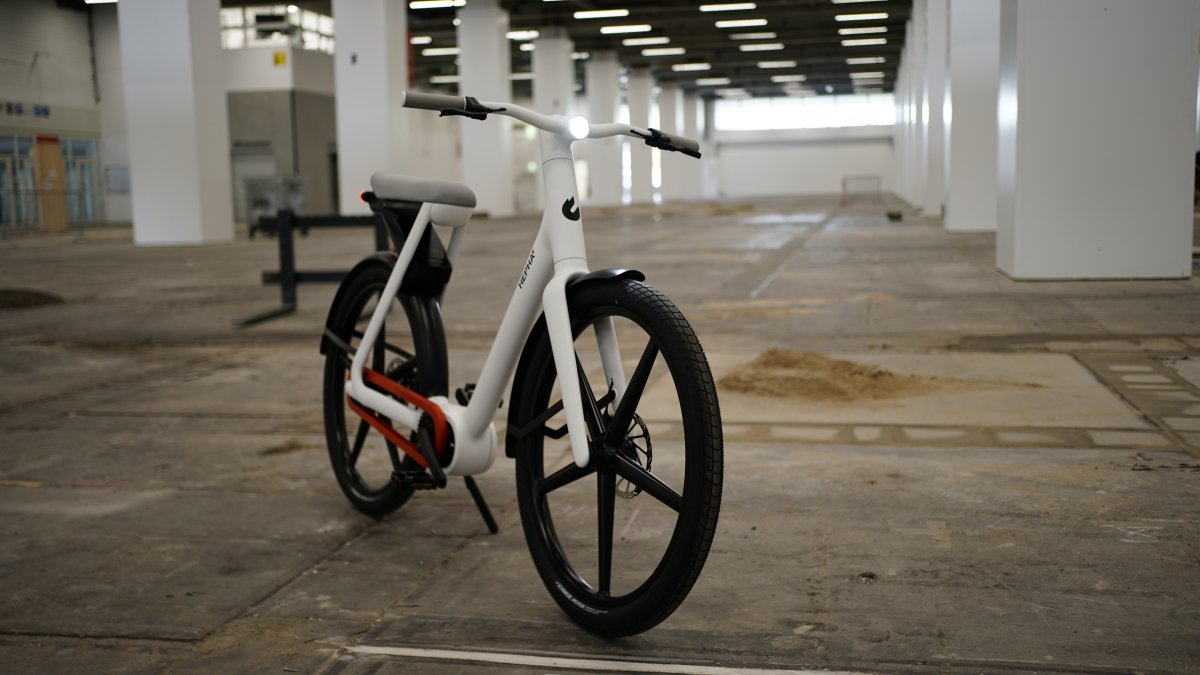 Hepha Urban X: Charge in 15 Minutes and Experience Smart Shifting!