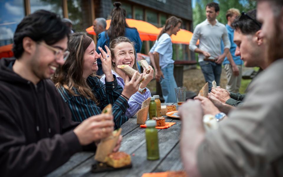 How do you have a healthy lunch? This agency from Groningen shows how it can be done